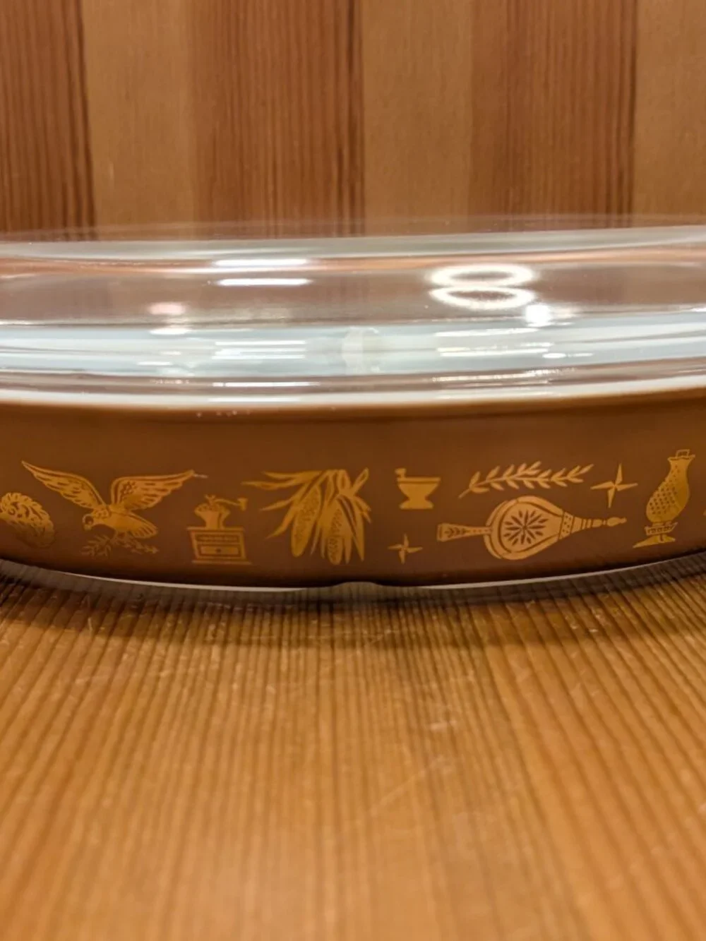 Vtg Pyrex EARLY AMERICAN HERITAGE Divided Casserole Dish 1.5 Qt w/945C Lid - EUC